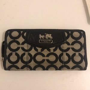 AUTHENTIC COACH BLACK & GREY WALLET